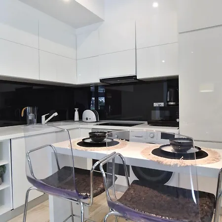 Luxury One Bedroom In Beachfront *